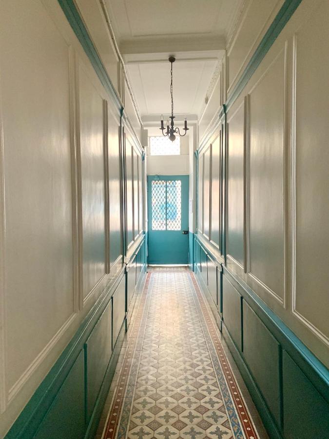 Appartement Versailles Quartier Notre Dame Au Pied Du Chateau Avec Parking Exterior photo
