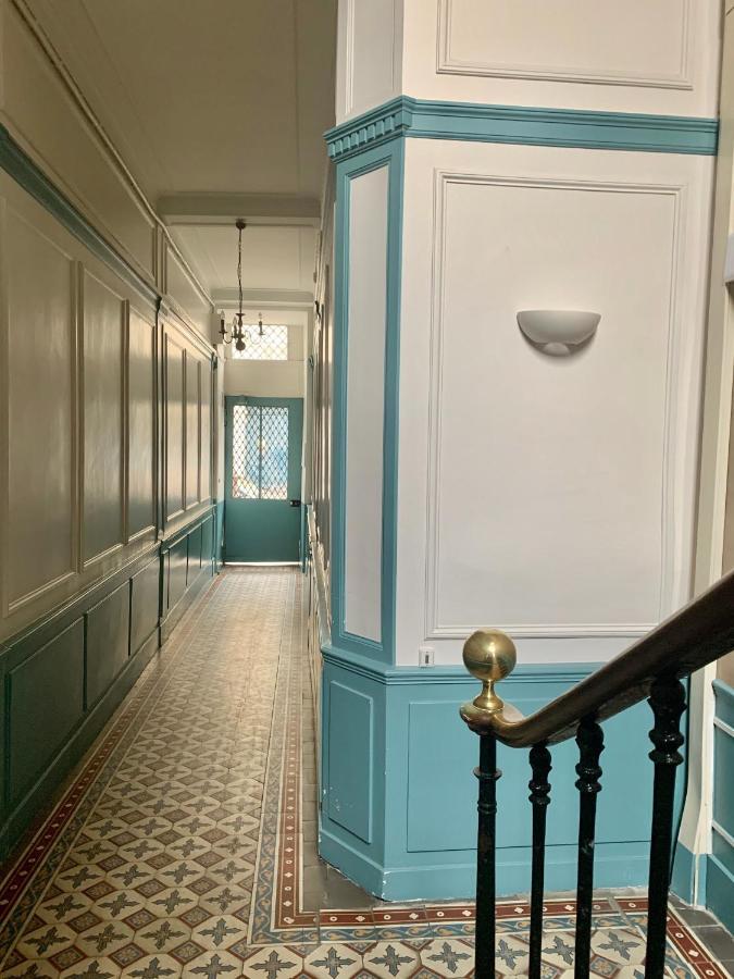 Appartement Versailles Quartier Notre Dame Au Pied Du Chateau Avec Parking Exterior photo