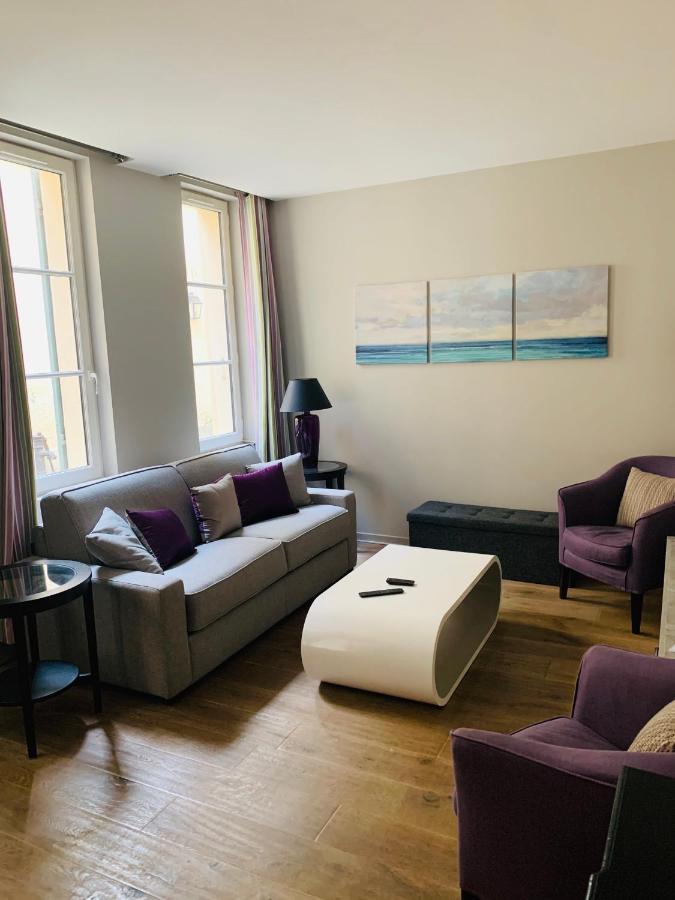 Appartement Versailles Quartier Notre Dame Au Pied Du Chateau Avec Parking Exterior photo