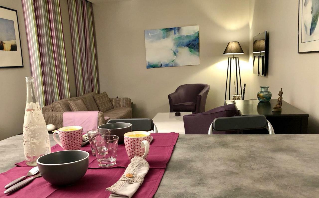 Appartement Versailles Quartier Notre Dame Au Pied Du Chateau Avec Parking Exterior photo